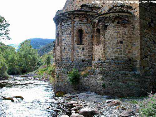 CILINDROS ABSIDALES DESDE EL NORESTE